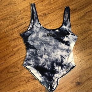 LA hearts body suit tie dye 🎁